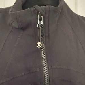 Lululemon black fitted jacket